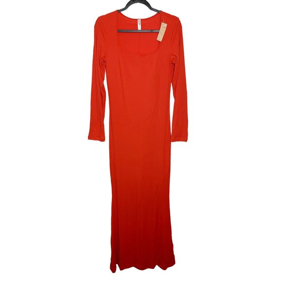Popilush | Built-In Shapewear Long Sleeve Maxi Lounge Dress in Red - Picture 2 of 8